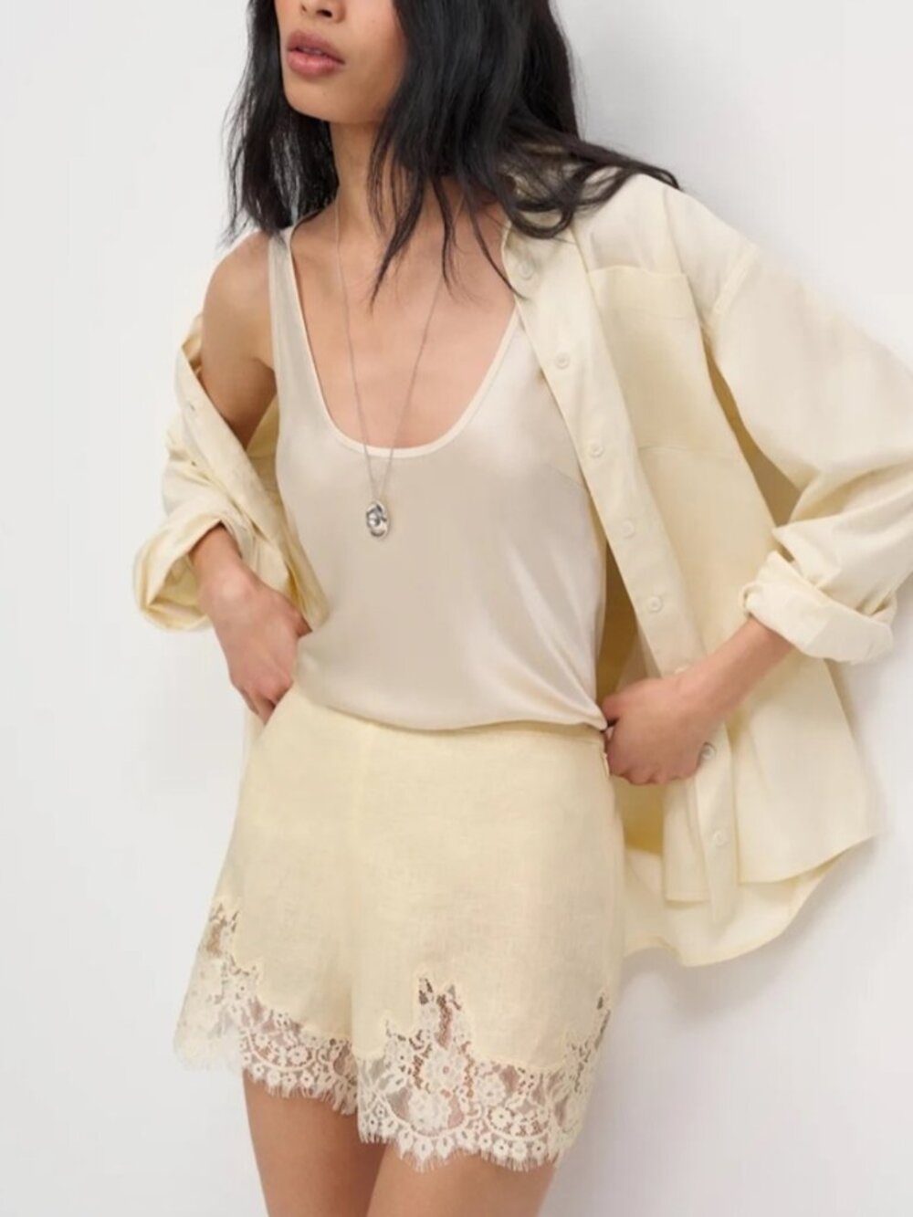 NEW Reformation Fern Sugar Yellow Lace Trim Linen Shorts Elastic Waist | US M - Picture 2 of 13